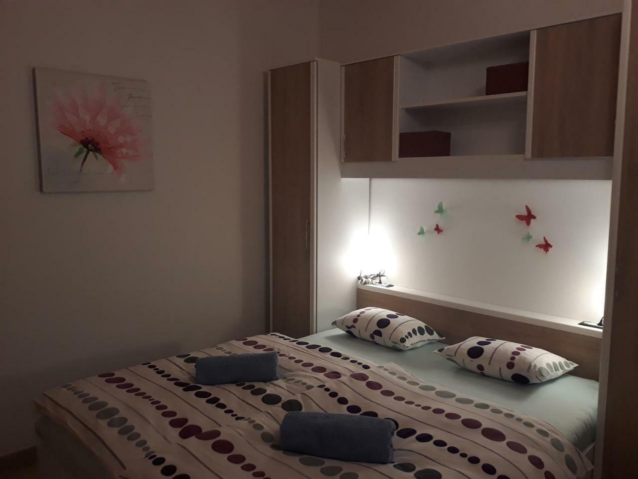 Amalia Apartment Umag Bagian luar foto